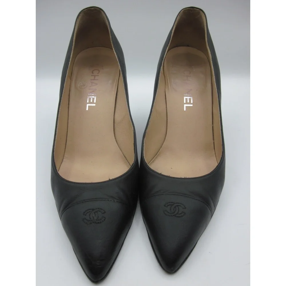 Chanel CC Cap Toe Black Leather Chain Link Wedge Pumps Size EU38/US 7.5-8 - Picture 2 of 12